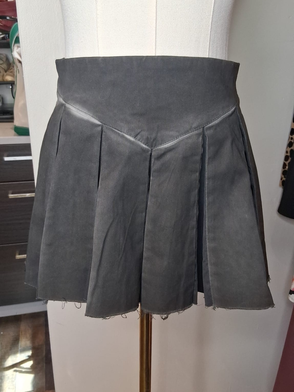 Darker Wavs Dolls Kill Flanger Twill Contrast Pleated Mini Skirt XXS Black